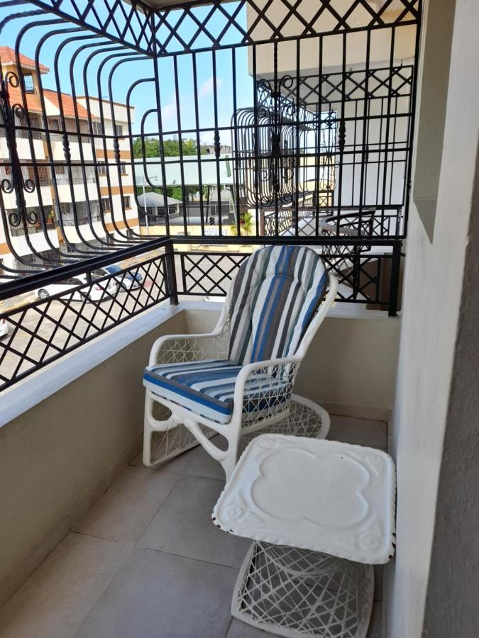 サンティアゴ・デ・ロス・カバリェロスResidencial Palmas De Guraboアパートメント エクステリア 写真